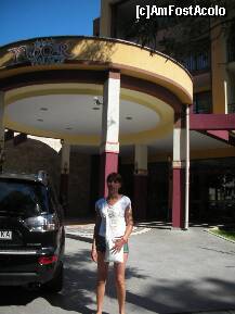 [P04] intrarea in hotel, pe care l-am cautat de am ametit, deoarece este un pic ascuns. » foto by conny
 - 
<span class="allrVoted glyphicon glyphicon-heart hidden" id="av122732"></span>
<a class="m-l-10 hidden" id="sv122732" onclick="voting_Foto_DelVot(,122732,6536)" role="button">șterge vot <span class="glyphicon glyphicon-remove"></span></a>
<a id="v9122732" class=" c-red"  onclick="voting_Foto_SetVot(122732)" role="button"><span class="glyphicon glyphicon-heart-empty"></span> <b>LIKE</b> = Votează poza</a> <img class="hidden"  id="f122732W9" src="/imagini/loader.gif" border="0" /><span class="AjErrMes hidden" id="e122732ErM"></span>