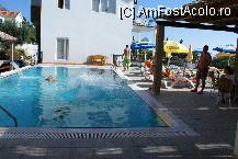 [P02] piscina si barul de la piscina » foto by bodehot
 - 
<span class="allrVoted glyphicon glyphicon-heart hidden" id="av119137"></span>
<a class="m-l-10 hidden" id="sv119137" onclick="voting_Foto_DelVot(,119137,6567)" role="button">șterge vot <span class="glyphicon glyphicon-remove"></span></a>
<a id="v9119137" class=" c-red"  onclick="voting_Foto_SetVot(119137)" role="button"><span class="glyphicon glyphicon-heart-empty"></span> <b>LIKE</b> = Votează poza</a> <img class="hidden"  id="f119137W9" src="/imagini/loader.gif" border="0" /><span class="AjErrMes hidden" id="e119137ErM"></span>