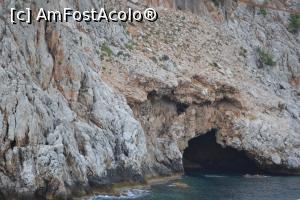 [P16] Una din peșterile zonei » foto by AZE
 - 
<span class="allrVoted glyphicon glyphicon-heart hidden" id="av1092031"></span>
<a class="m-l-10 hidden" id="sv1092031" onclick="voting_Foto_DelVot(,1092031,6591)" role="button">șterge vot <span class="glyphicon glyphicon-remove"></span></a>
<a id="v91092031" class=" c-red"  onclick="voting_Foto_SetVot(1092031)" role="button"><span class="glyphicon glyphicon-heart-empty"></span> <b>LIKE</b> = Votează poza</a> <img class="hidden"  id="f1092031W9" src="/imagini/loader.gif" border="0" /><span class="AjErrMes hidden" id="e1092031ErM"></span>