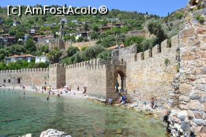 [P08] Cetatea Alanya » foto by AZE
 - 
<span class="allrVoted glyphicon glyphicon-heart hidden" id="av1094667"></span>
<a class="m-l-10 hidden" id="sv1094667" onclick="voting_Foto_DelVot(,1094667,6591)" role="button">șterge vot <span class="glyphicon glyphicon-remove"></span></a>
<a id="v91094667" class=" c-red"  onclick="voting_Foto_SetVot(1094667)" role="button"><span class="glyphicon glyphicon-heart-empty"></span> <b>LIKE</b> = Votează poza</a> <img class="hidden"  id="f1094667W9" src="/imagini/loader.gif" border="0" /><span class="AjErrMes hidden" id="e1094667ErM"></span>