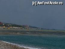 [P16] Turcia, Alanya, Marea Mediterana in apropiere de raul Alara, aici pe partea cealalta. In fundal e raul varsat in mare si care este impins spre tarm de curenti, iar in plan principal marea albastra si limpede! » foto by magdalena
 - 
<span class="allrVoted glyphicon glyphicon-heart hidden" id="av200889"></span>
<a class="m-l-10 hidden" id="sv200889" onclick="voting_Foto_DelVot(,200889,6591)" role="button">șterge vot <span class="glyphicon glyphicon-remove"></span></a>
<a id="v9200889" class=" c-red"  onclick="voting_Foto_SetVot(200889)" role="button"><span class="glyphicon glyphicon-heart-empty"></span> <b>LIKE</b> = Votează poza</a> <img class="hidden"  id="f200889W9" src="/imagini/loader.gif" border="0" /><span class="AjErrMes hidden" id="e200889ErM"></span>