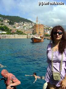[P69] Alanya, Turnul Rosu, ziduri ale Cetatii si portul vazut de pe vaporas » foto by magdalena
 - 
<span class="allrVoted glyphicon glyphicon-heart hidden" id="av214210"></span>
<a class="m-l-10 hidden" id="sv214210" onclick="voting_Foto_DelVot(,214210,6591)" role="button">șterge vot <span class="glyphicon glyphicon-remove"></span></a>
<a id="v9214210" class=" c-red"  onclick="voting_Foto_SetVot(214210)" role="button"><span class="glyphicon glyphicon-heart-empty"></span> <b>LIKE</b> = Votează poza</a> <img class="hidden"  id="f214210W9" src="/imagini/loader.gif" border="0" /><span class="AjErrMes hidden" id="e214210ErM"></span>
