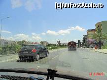 [P39] autostrada urbana din metropola Izmir. in fundal trecerea pietonala cu lift. » foto by cosminp
 - 
<span class="allrVoted glyphicon glyphicon-heart hidden" id="av104595"></span>
<a class="m-l-10 hidden" id="sv104595" onclick="voting_Foto_DelVot(,104595,6593)" role="button">șterge vot <span class="glyphicon glyphicon-remove"></span></a>
<a id="v9104595" class=" c-red"  onclick="voting_Foto_SetVot(104595)" role="button"><span class="glyphicon glyphicon-heart-empty"></span> <b>LIKE</b> = Votează poza</a> <img class="hidden"  id="f104595W9" src="/imagini/loader.gif" border="0" /><span class="AjErrMes hidden" id="e104595ErM"></span>
