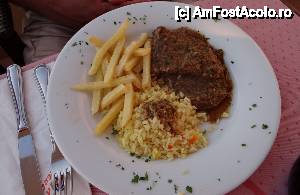 [P07] Sofrito – carne de vită în sos cu vin alb » foto by baby eyes
 - 
<span class="allrVoted glyphicon glyphicon-heart hidden" id="av442793"></span>
<a class="m-l-10 hidden" id="sv442793" onclick="voting_Foto_DelVot(,442793,6598)" role="button">șterge vot <span class="glyphicon glyphicon-remove"></span></a>
<a id="v9442793" class=" c-red"  onclick="voting_Foto_SetVot(442793)" role="button"><span class="glyphicon glyphicon-heart-empty"></span> <b>LIKE</b> = Votează poza</a> <img class="hidden"  id="f442793W9" src="/imagini/loader.gif" border="0" /><span class="AjErrMes hidden" id="e442793ErM"></span>