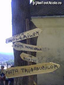 [P19] În timpul festivalului pieţele din cetate şi-au schimbat numele » foto by krondia*
 - 
<span class="allrVoted glyphicon glyphicon-heart hidden" id="av105290"></span>
<a class="m-l-10 hidden" id="sv105290" onclick="voting_Foto_DelVot(,105290,6608)" role="button">șterge vot <span class="glyphicon glyphicon-remove"></span></a>
<a id="v9105290" class=" c-red"  onclick="voting_Foto_SetVot(105290)" role="button"><span class="glyphicon glyphicon-heart-empty"></span> <b>LIKE</b> = Votează poza</a> <img class="hidden"  id="f105290W9" src="/imagini/loader.gif" border="0" /><span class="AjErrMes hidden" id="e105290ErM"></span>