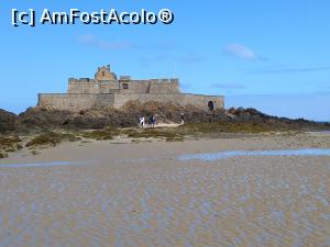 [P20] Saint-Malo - Fortul Național » foto by Mika
 - 
<span class="allrVoted glyphicon glyphicon-heart hidden" id="av1258459"></span>
<a class="m-l-10 hidden" id="sv1258459" onclick="voting_Foto_DelVot(,1258459,6625)" role="button">șterge vot <span class="glyphicon glyphicon-remove"></span></a>
<a id="v91258459" class=" c-red"  onclick="voting_Foto_SetVot(1258459)" role="button"><span class="glyphicon glyphicon-heart-empty"></span> <b>LIKE</b> = Votează poza</a> <img class="hidden"  id="f1258459W9" src="/imagini/loader.gif" border="0" /><span class="AjErrMes hidden" id="e1258459ErM"></span>
