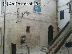 [P18] Casa Noha din Matera pe care am găsit-o închisă.  » foto by Aurici
 - 
<span class="allrVoted glyphicon glyphicon-heart hidden" id="av738461"></span>
<a class="m-l-10 hidden" id="sv738461" onclick="voting_Foto_DelVot(,738461,6642)" role="button">șterge vot <span class="glyphicon glyphicon-remove"></span></a>
<a id="v9738461" class=" c-red"  onclick="voting_Foto_SetVot(738461)" role="button"><span class="glyphicon glyphicon-heart-empty"></span> <b>LIKE</b> = Votează poza</a> <img class="hidden"  id="f738461W9" src="/imagini/loader.gif" border="0" /><span class="AjErrMes hidden" id="e738461ErM"></span>