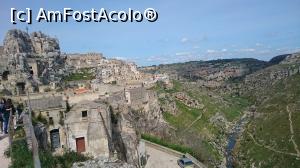 [P25] Cheile Gravinei - vedere din zona Sasso Caveoso, ansamblul celor 4 biserici. Se vede și o parte din Drumul Crucii. » foto by Aurici
 - 
<span class="allrVoted glyphicon glyphicon-heart hidden" id="av738472"></span>
<a class="m-l-10 hidden" id="sv738472" onclick="voting_Foto_DelVot(,738472,6642)" role="button">șterge vot <span class="glyphicon glyphicon-remove"></span></a>
<a id="v9738472" class=" c-red"  onclick="voting_Foto_SetVot(738472)" role="button"><span class="glyphicon glyphicon-heart-empty"></span> <b>LIKE</b> = Votează poza</a> <img class="hidden"  id="f738472W9" src="/imagini/loader.gif" border="0" /><span class="AjErrMes hidden" id="e738472ErM"></span>
