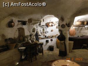 [P64] L’Antica Casa Grotta: ateliere » foto by irinad
 - 
<span class="allrVoted glyphicon glyphicon-heart hidden" id="av1323904"></span>
<a class="m-l-10 hidden" id="sv1323904" onclick="voting_Foto_DelVot(,1323904,6642)" role="button">șterge vot <span class="glyphicon glyphicon-remove"></span></a>
<a id="v91323904" class=" c-red"  onclick="voting_Foto_SetVot(1323904)" role="button"><span class="glyphicon glyphicon-heart-empty"></span> <b>LIKE</b> = Votează poza</a> <img class="hidden"  id="f1323904W9" src="/imagini/loader.gif" border="0" /><span class="AjErrMes hidden" id="e1323904ErM"></span>