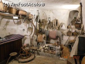 [P66] L’Antica Casa Grotta: grajdul şi animalele » foto by irinad
 - 
<span class="allrVoted glyphicon glyphicon-heart hidden" id="av1323906"></span>
<a class="m-l-10 hidden" id="sv1323906" onclick="voting_Foto_DelVot(,1323906,6642)" role="button">șterge vot <span class="glyphicon glyphicon-remove"></span></a>
<a id="v91323906" class=" c-red"  onclick="voting_Foto_SetVot(1323906)" role="button"><span class="glyphicon glyphicon-heart-empty"></span> <b>LIKE</b> = Votează poza</a> <img class="hidden"  id="f1323906W9" src="/imagini/loader.gif" border="0" /><span class="AjErrMes hidden" id="e1323906ErM"></span>