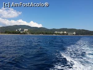 [P07] Hotelurile Sithonia si Meliton, vazute de pe mare.  » foto by robbyy
 - 
<span class="allrVoted glyphicon glyphicon-heart hidden" id="av725261"></span>
<a class="m-l-10 hidden" id="sv725261" onclick="voting_Foto_DelVot(,725261,6659)" role="button">șterge vot <span class="glyphicon glyphicon-remove"></span></a>
<a id="v9725261" class=" c-red"  onclick="voting_Foto_SetVot(725261)" role="button"><span class="glyphicon glyphicon-heart-empty"></span> <b>LIKE</b> = Votează poza</a> <img class="hidden"  id="f725261W9" src="/imagini/loader.gif" border="0" /><span class="AjErrMes hidden" id="e725261ErM"></span>