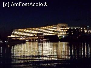 [P08] Hotel Meliton vazut din port.  » foto by robbyy
 - 
<span class="allrVoted glyphicon glyphicon-heart hidden" id="av725264"></span>
<a class="m-l-10 hidden" id="sv725264" onclick="voting_Foto_DelVot(,725264,6659)" role="button">șterge vot <span class="glyphicon glyphicon-remove"></span></a>
<a id="v9725264" class=" c-red"  onclick="voting_Foto_SetVot(725264)" role="button"><span class="glyphicon glyphicon-heart-empty"></span> <b>LIKE</b> = Votează poza</a> <img class="hidden"  id="f725264W9" src="/imagini/loader.gif" border="0" /><span class="AjErrMes hidden" id="e725264ErM"></span>