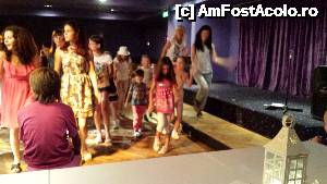 [P32] animatie de seara...  » foto by viorelpop
 - 
<span class="allrVoted glyphicon glyphicon-heart hidden" id="av634718"></span>
<a class="m-l-10 hidden" id="sv634718" onclick="voting_Foto_DelVot(,634718,6659)" role="button">șterge vot <span class="glyphicon glyphicon-remove"></span></a>
<a id="v9634718" class=" c-red"  onclick="voting_Foto_SetVot(634718)" role="button"><span class="glyphicon glyphicon-heart-empty"></span> <b>LIKE</b> = Votează poza</a> <img class="hidden"  id="f634718W9" src="/imagini/loader.gif" border="0" /><span class="AjErrMes hidden" id="e634718ErM"></span>