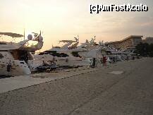 [P13] Marina din Porto Carras, in fundal hotelul Meliton Porto Carras. » foto by michirec
 - 
<span class="allrVoted glyphicon glyphicon-heart hidden" id="av255666"></span>
<a class="m-l-10 hidden" id="sv255666" onclick="voting_Foto_DelVot(,255666,6659)" role="button">șterge vot <span class="glyphicon glyphicon-remove"></span></a>
<a id="v9255666" class=" c-red"  onclick="voting_Foto_SetVot(255666)" role="button"><span class="glyphicon glyphicon-heart-empty"></span> <b>LIKE</b> = Votează poza</a> <img class="hidden"  id="f255666W9" src="/imagini/loader.gif" border="0" /><span class="AjErrMes hidden" id="e255666ErM"></span>