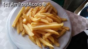 [P13] Cel mic a tot ronțăit dulciuri pe faleză, așa că abia a ciugulit câțiva cartofi prăjiți. Oricum, porția de cartofi a fost generoasă. La salata de fructe am uitat să mai facem poză :) » foto by Floryn81
 - 
<span class="allrVoted glyphicon glyphicon-heart hidden" id="av732541"></span>
<a class="m-l-10 hidden" id="sv732541" onclick="voting_Foto_DelVot(,732541,6669)" role="button">șterge vot <span class="glyphicon glyphicon-remove"></span></a>
<a id="v9732541" class=" c-red"  onclick="voting_Foto_SetVot(732541)" role="button"><span class="glyphicon glyphicon-heart-empty"></span> <b>LIKE</b> = Votează poza</a> <img class="hidden"  id="f732541W9" src="/imagini/loader.gif" border="0" /><span class="AjErrMes hidden" id="e732541ErM"></span>