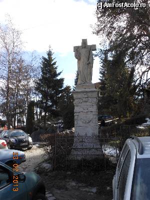 [P18] Odorheiu Secuiesc - Statuia lui Iisus la baza dealului pe care se află Biserica Romano-Catolică. » foto by iulianic
 - 
<span class="allrVoted glyphicon glyphicon-heart hidden" id="av404036"></span>
<a class="m-l-10 hidden" id="sv404036" onclick="voting_Foto_DelVot(,404036,6675)" role="button">șterge vot <span class="glyphicon glyphicon-remove"></span></a>
<a id="v9404036" class=" c-red"  onclick="voting_Foto_SetVot(404036)" role="button"><span class="glyphicon glyphicon-heart-empty"></span> <b>LIKE</b> = Votează poza</a> <img class="hidden"  id="f404036W9" src="/imagini/loader.gif" border="0" /><span class="AjErrMes hidden" id="e404036ErM"></span>