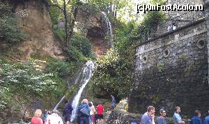 [P13] Aglomerație la Cascada Szinva. Stațiunea Lillafured din apropierea orașului Miskolc, Ungaria.  » foto by traian.leuca †
 - 
<span class="allrVoted glyphicon glyphicon-heart hidden" id="av664391"></span>
<a class="m-l-10 hidden" id="sv664391" onclick="voting_Foto_DelVot(,664391,6695)" role="button">șterge vot <span class="glyphicon glyphicon-remove"></span></a>
<a id="v9664391" class=" c-red"  onclick="voting_Foto_SetVot(664391)" role="button"><span class="glyphicon glyphicon-heart-empty"></span> <b>LIKE</b> = Votează poza</a> <img class="hidden"  id="f664391W9" src="/imagini/loader.gif" border="0" /><span class="AjErrMes hidden" id="e664391ErM"></span>