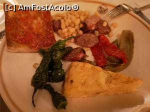 [P35] Restaurant Can Travi Nou; aperitive » foto by crismis
 - 
<span class="allrVoted glyphicon glyphicon-heart hidden" id="av1142685"></span>
<a class="m-l-10 hidden" id="sv1142685" onclick="voting_Foto_DelVot(,1142685,6706)" role="button">șterge vot <span class="glyphicon glyphicon-remove"></span></a>
<a id="v91142685" class=" c-red"  onclick="voting_Foto_SetVot(1142685)" role="button"><span class="glyphicon glyphicon-heart-empty"></span> <b>LIKE</b> = Votează poza</a> <img class="hidden"  id="f1142685W9" src="/imagini/loader.gif" border="0" /><span class="AjErrMes hidden" id="e1142685ErM"></span>
