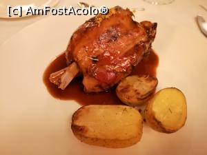 [P37] Restaurant Can Travi Nou; ciolan de porc gătit lent și cartofi cu rozmarin » foto by crismis
 - 
<span class="allrVoted glyphicon glyphicon-heart hidden" id="av1142687"></span>
<a class="m-l-10 hidden" id="sv1142687" onclick="voting_Foto_DelVot(,1142687,6706)" role="button">șterge vot <span class="glyphicon glyphicon-remove"></span></a>
<a id="v91142687" class=" c-red"  onclick="voting_Foto_SetVot(1142687)" role="button"><span class="glyphicon glyphicon-heart-empty"></span> <b>LIKE</b> = Votează poza</a> <img class="hidden"  id="f1142687W9" src="/imagini/loader.gif" border="0" /><span class="AjErrMes hidden" id="e1142687ErM"></span>