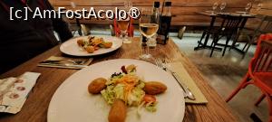 [P06] Chifteluţe de bacalao cu salată asortată » foto by irinad
 - 
<span class="allrVoted glyphicon glyphicon-heart hidden" id="av1415944"></span>
<a class="m-l-10 hidden" id="sv1415944" onclick="voting_Foto_DelVot(,1415944,6706)" role="button">șterge vot <span class="glyphicon glyphicon-remove"></span></a>
<a id="v91415944" class=" c-red"  onclick="voting_Foto_SetVot(1415944)" role="button"><span class="glyphicon glyphicon-heart-empty"></span> <b>LIKE</b> = Votează poza</a> <img class="hidden"  id="f1415944W9" src="/imagini/loader.gif" border="0" /><span class="AjErrMes hidden" id="e1415944ErM"></span>