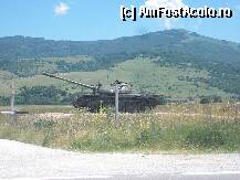 [P09] Dincolo de culmea muntilor este Bihac, Bosnia-Hertegovina, santem pe drumul 1 langa granita » foto by velker tiberiu
 - 
<span class="allrVoted glyphicon glyphicon-heart hidden" id="av196234"></span>
<a class="m-l-10 hidden" id="sv196234" onclick="voting_Foto_DelVot(,196234,6716)" role="button">șterge vot <span class="glyphicon glyphicon-remove"></span></a>
<a id="v9196234" class=" c-red"  onclick="voting_Foto_SetVot(196234)" role="button"><span class="glyphicon glyphicon-heart-empty"></span> <b>LIKE</b> = Votează poza</a> <img class="hidden"  id="f196234W9" src="/imagini/loader.gif" border="0" /><span class="AjErrMes hidden" id="e196234ErM"></span>