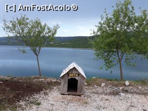 [P36] Dar și căsuța lui Beti pe marginea unui lac din Bosnia.  » foto by Aurici
 - 
<span class="allrVoted glyphicon glyphicon-heart hidden" id="av988318"></span>
<a class="m-l-10 hidden" id="sv988318" onclick="voting_Foto_DelVot(,988318,6716)" role="button">șterge vot <span class="glyphicon glyphicon-remove"></span></a>
<a id="v9988318" class=" c-red"  onclick="voting_Foto_SetVot(988318)" role="button"><span class="glyphicon glyphicon-heart-empty"></span> <b>LIKE</b> = Votează poza</a> <img class="hidden"  id="f988318W9" src="/imagini/loader.gif" border="0" /><span class="AjErrMes hidden" id="e988318ErM"></span>