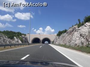 [P48] Croația. Din tunel, în tunel.  » foto by Aurici
 - 
<span class="allrVoted glyphicon glyphicon-heart hidden" id="av988343"></span>
<a class="m-l-10 hidden" id="sv988343" onclick="voting_Foto_DelVot(,988343,6716)" role="button">șterge vot <span class="glyphicon glyphicon-remove"></span></a>
<a id="v9988343" class=" c-red"  onclick="voting_Foto_SetVot(988343)" role="button"><span class="glyphicon glyphicon-heart-empty"></span> <b>LIKE</b> = Votează poza</a> <img class="hidden"  id="f988343W9" src="/imagini/loader.gif" border="0" /><span class="AjErrMes hidden" id="e988343ErM"></span>