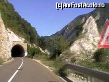 [P13] Unul din numeroasele tuneluri de pe drumul spre Golubac » foto by Costi
 - 
<span class="allrVoted glyphicon glyphicon-heart hidden" id="av132938"></span>
<a class="m-l-10 hidden" id="sv132938" onclick="voting_Foto_DelVot(,132938,6716)" role="button">șterge vot <span class="glyphicon glyphicon-remove"></span></a>
<a id="v9132938" class=" c-red"  onclick="voting_Foto_SetVot(132938)" role="button"><span class="glyphicon glyphicon-heart-empty"></span> <b>LIKE</b> = Votează poza</a> <img class="hidden"  id="f132938W9" src="/imagini/loader.gif" border="0" /><span class="AjErrMes hidden" id="e132938ErM"></span>