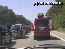 [P21] Coadă la ieşirea din Serbia. Foarte mulţi sunt doar în tranzit, spre vestul Europei » foto by Costi
 - 
<span class="allrVoted glyphicon glyphicon-heart hidden" id="av132953"></span>
<a class="m-l-10 hidden" id="sv132953" onclick="voting_Foto_DelVot(,132953,6716)" role="button">șterge vot <span class="glyphicon glyphicon-remove"></span></a>
<a id="v9132953" class=" c-red"  onclick="voting_Foto_SetVot(132953)" role="button"><span class="glyphicon glyphicon-heart-empty"></span> <b>LIKE</b> = Votează poza</a> <img class="hidden"  id="f132953W9" src="/imagini/loader.gif" border="0" /><span class="AjErrMes hidden" id="e132953ErM"></span>