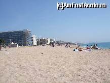 [P21] O parte din plaje si primul rand de hoteluri. » foto by nnaaee
 - 
<span class="allrVoted glyphicon glyphicon-heart hidden" id="av108352"></span>
<a class="m-l-10 hidden" id="sv108352" onclick="voting_Foto_DelVot(,108352,6724)" role="button">șterge vot <span class="glyphicon glyphicon-remove"></span></a>
<a id="v9108352" class=" c-red"  onclick="voting_Foto_SetVot(108352)" role="button"><span class="glyphicon glyphicon-heart-empty"></span> <b>LIKE</b> = Votează poza</a> <img class="hidden"  id="f108352W9" src="/imagini/loader.gif" border="0" /><span class="AjErrMes hidden" id="e108352ErM"></span>