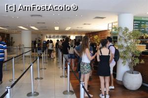 [P22] Rio de Janeiro, Estação Bondinho do Pão de Açúcar, Coadă la bilete on-line, mergea foarte repede...  » foto by mprofeanu
 - 
<span class="allrVoted glyphicon glyphicon-heart hidden" id="av1100408"></span>
<a class="m-l-10 hidden" id="sv1100408" onclick="voting_Foto_DelVot(,1100408,6730)" role="button">șterge vot <span class="glyphicon glyphicon-remove"></span></a>
<a id="v91100408" class=" c-red"  onclick="voting_Foto_SetVot(1100408)" role="button"><span class="glyphicon glyphicon-heart-empty"></span> <b>LIKE</b> = Votează poza</a> <img class="hidden"  id="f1100408W9" src="/imagini/loader.gif" border="0" /><span class="AjErrMes hidden" id="e1100408ErM"></span>