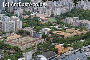 [P26] Rio de Janeiro, Morro da Urca, Escola de Comunicação da UFRJ prima din dreapta și Instituto Benjamin Constant, două clădiri deosebite de pe Av. Pasteur pe care le-am văzut din autobuz, sunt mai frumoase văzute de sus...  » foto by mprofeanu
 - 
<span class="allrVoted glyphicon glyphicon-heart hidden" id="av1100419"></span>
<a class="m-l-10 hidden" id="sv1100419" onclick="voting_Foto_DelVot(,1100419,6730)" role="button">șterge vot <span class="glyphicon glyphicon-remove"></span></a>
<a id="v91100419" class=" c-red"  onclick="voting_Foto_SetVot(1100419)" role="button"><span class="glyphicon glyphicon-heart-empty"></span> <b>LIKE</b> = Votează poza</a> <img class="hidden"  id="f1100419W9" src="/imagini/loader.gif" border="0" /><span class="AjErrMes hidden" id="e1100419ErM"></span>