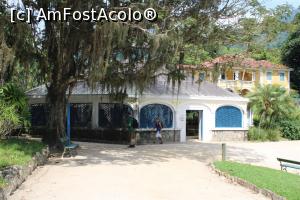 [P22] Rio de Janeiro, Grădina Botanică, Orhidarium are exemplare deosebite, atunci mai puțin înflorite... în spate se vede și Clădirea Administrației și mai la dreapta era Bromelarium...  » foto by mprofeanu
 - 
<span class="allrVoted glyphicon glyphicon-heart hidden" id="av1154932"></span>
<a class="m-l-10 hidden" id="sv1154932" onclick="voting_Foto_DelVot(,1154932,6730)" role="button">șterge vot <span class="glyphicon glyphicon-remove"></span></a>
<a id="v91154932" class=" c-red"  onclick="voting_Foto_SetVot(1154932)" role="button"><span class="glyphicon glyphicon-heart-empty"></span> <b>LIKE</b> = Votează poza</a> <img class="hidden"  id="f1154932W9" src="/imagini/loader.gif" border="0" /><span class="AjErrMes hidden" id="e1154932ErM"></span>