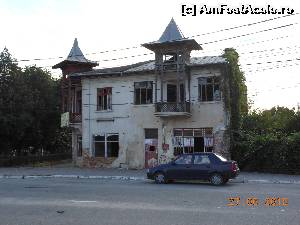 [P58] Pucioasa - Oare cum arăta această clădire acum un secol?  » foto by iulianic
 - 
<span class="allrVoted glyphicon glyphicon-heart hidden" id="av632742"></span>
<a class="m-l-10 hidden" id="sv632742" onclick="voting_Foto_DelVot(,632742,6734)" role="button">șterge vot <span class="glyphicon glyphicon-remove"></span></a>
<a id="v9632742" class=" c-red"  onclick="voting_Foto_SetVot(632742)" role="button"><span class="glyphicon glyphicon-heart-empty"></span> <b>LIKE</b> = Votează poza</a> <img class="hidden"  id="f632742W9" src="/imagini/loader.gif" border="0" /><span class="AjErrMes hidden" id="e632742ErM"></span>
