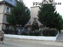 [P16] Hotelul CARP, aflat dupa hotelul Turist » foto by corinne
 - 
<span class="allrVoted glyphicon glyphicon-heart hidden" id="av108585"></span>
<a class="m-l-10 hidden" id="sv108585" onclick="voting_Foto_DelVot(,108585,6734)" role="button">șterge vot <span class="glyphicon glyphicon-remove"></span></a>
<a id="v9108585" class=" c-red"  onclick="voting_Foto_SetVot(108585)" role="button"><span class="glyphicon glyphicon-heart-empty"></span> <b>LIKE</b> = Votează poza</a> <img class="hidden"  id="f108585W9" src="/imagini/loader.gif" border="0" /><span class="AjErrMes hidden" id="e108585ErM"></span>
