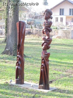 [P11] Tabăra de sculptură în lemn - Parcul Independenței - Pucioasa.  » foto by tata123 🔱
 - 
<span class="allrVoted glyphicon glyphicon-heart hidden" id="av858771"></span>
<a class="m-l-10 hidden" id="sv858771" onclick="voting_Foto_DelVot(,858771,6734)" role="button">șterge vot <span class="glyphicon glyphicon-remove"></span></a>
<a id="v9858771" class=" c-red"  onclick="voting_Foto_SetVot(858771)" role="button"><span class="glyphicon glyphicon-heart-empty"></span> <b>LIKE</b> = Votează poza</a> <img class="hidden"  id="f858771W9" src="/imagini/loader.gif" border="0" /><span class="AjErrMes hidden" id="e858771ErM"></span>