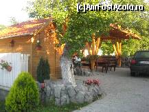 [P06] Langa parcare gasesti bancute si mese pentru odihna sau pentru a servi masa in aer liber » foto by dorgo
 - 
<span class="allrVoted glyphicon glyphicon-heart hidden" id="av108696"></span>
<a class="m-l-10 hidden" id="sv108696" onclick="voting_Foto_DelVot(,108696,6739)" role="button">șterge vot <span class="glyphicon glyphicon-remove"></span></a>
<a id="v9108696" class=" c-red"  onclick="voting_Foto_SetVot(108696)" role="button"><span class="glyphicon glyphicon-heart-empty"></span> <b>LIKE</b> = Votează poza</a> <img class="hidden"  id="f108696W9" src="/imagini/loader.gif" border="0" /><span class="AjErrMes hidden" id="e108696ErM"></span>
