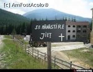 [P09] Spre mănăstire » foto by Michi
 - 
<span class="allrVoted glyphicon glyphicon-heart hidden" id="av1502460"></span>
<a class="m-l-10 hidden" id="sv1502460" onclick="voting_Foto_DelVot(,1502460,6743)" role="button">șterge vot <span class="glyphicon glyphicon-remove"></span></a>
<a id="v91502460" class=" c-red"  onclick="voting_Foto_SetVot(1502460)" role="button"><span class="glyphicon glyphicon-heart-empty"></span> <b>LIKE</b> = Votează poza</a> <img class="hidden"  id="f1502460W9" src="/imagini/loader.gif" border="0" /><span class="AjErrMes hidden" id="e1502460ErM"></span>