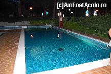 [P04] piscina noaptea » foto by buhani73
 - 
<span class="allrVoted glyphicon glyphicon-heart hidden" id="av109135"></span>
<a class="m-l-10 hidden" id="sv109135" onclick="voting_Foto_DelVot(,109135,6755)" role="button">șterge vot <span class="glyphicon glyphicon-remove"></span></a>
<a id="v9109135" class=" c-red"  onclick="voting_Foto_SetVot(109135)" role="button"><span class="glyphicon glyphicon-heart-empty"></span> <b>LIKE</b> = Votează poza</a> <img class="hidden"  id="f109135W9" src="/imagini/loader.gif" border="0" /><span class="AjErrMes hidden" id="e109135ErM"></span>