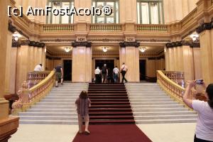 [P71] Buenos Aires, Teatro Colón, Scara din marmură de Carrara, se văd cele două capete de lei » foto by mprofeanu
 - 
<span class="allrVoted glyphicon glyphicon-heart hidden" id="av1159476"></span>
<a class="m-l-10 hidden" id="sv1159476" onclick="voting_Foto_DelVot(,1159476,6764)" role="button">șterge vot <span class="glyphicon glyphicon-remove"></span></a>
<a id="v91159476" class=" c-red"  onclick="voting_Foto_SetVot(1159476)" role="button"><span class="glyphicon glyphicon-heart-empty"></span> <b>LIKE</b> = Votează poza</a> <img class="hidden"  id="f1159476W9" src="/imagini/loader.gif" border="0" /><span class="AjErrMes hidden" id="e1159476ErM"></span>