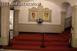 [P70] Buenos Aires, Museo Evita, Evita și Juan Perón își întâmpină musafirii » foto by mprofeanu
 - 
<span class="allrVoted glyphicon glyphicon-heart hidden" id="av1160749"></span>
<a class="m-l-10 hidden" id="sv1160749" onclick="voting_Foto_DelVot(,1160749,6764)" role="button">șterge vot <span class="glyphicon glyphicon-remove"></span></a>
<a id="v91160749" class=" c-red"  onclick="voting_Foto_SetVot(1160749)" role="button"><span class="glyphicon glyphicon-heart-empty"></span> <b>LIKE</b> = Votează poza</a> <img class="hidden"  id="f1160749W9" src="/imagini/loader.gif" border="0" /><span class="AjErrMes hidden" id="e1160749ErM"></span>