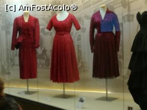 [P73] Buenos Aires, Museo Evita, Rochiile Evei renumită pentru toaletele ei, atât am putut poza, era o sală mare plină.... » foto by mprofeanu
 - 
<span class="allrVoted glyphicon glyphicon-heart hidden" id="av1160752"></span>
<a class="m-l-10 hidden" id="sv1160752" onclick="voting_Foto_DelVot(,1160752,6764)" role="button">șterge vot <span class="glyphicon glyphicon-remove"></span></a>
<a id="v91160752" class=" c-red"  onclick="voting_Foto_SetVot(1160752)" role="button"><span class="glyphicon glyphicon-heart-empty"></span> <b>LIKE</b> = Votează poza</a> <img class="hidden"  id="f1160752W9" src="/imagini/loader.gif" border="0" /><span class="AjErrMes hidden" id="e1160752ErM"></span>