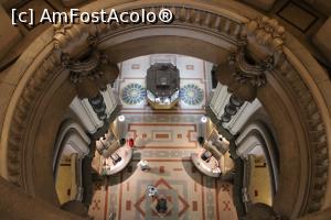 [P47] Buenos Aires, Palacio Barolo, holul de la intrare văzut de la etajul 4.... » foto by mprofeanu
 - 
<span class="allrVoted glyphicon glyphicon-heart hidden" id="av1162742"></span>
<a class="m-l-10 hidden" id="sv1162742" onclick="voting_Foto_DelVot(,1162742,6764)" role="button">șterge vot <span class="glyphicon glyphicon-remove"></span></a>
<a id="v91162742" class=" c-red"  onclick="voting_Foto_SetVot(1162742)" role="button"><span class="glyphicon glyphicon-heart-empty"></span> <b>LIKE</b> = Votează poza</a> <img class="hidden"  id="f1162742W9" src="/imagini/loader.gif" border="0" /><span class="AjErrMes hidden" id="e1162742ErM"></span>