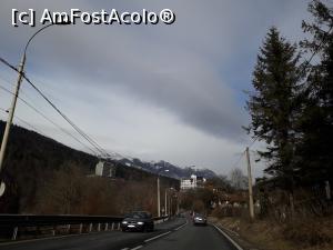 [P01] Am ajuns la Sinaia. Privim cu nerăbdare către piscurile înzăpezite. » foto by Floryn81
 - 
<span class="allrVoted glyphicon glyphicon-heart hidden" id="av935909"></span>
<a class="m-l-10 hidden" id="sv935909" onclick="voting_Foto_DelVot(,935909,6777)" role="button">șterge vot <span class="glyphicon glyphicon-remove"></span></a>
<a id="v9935909" class=" c-red"  onclick="voting_Foto_SetVot(935909)" role="button"><span class="glyphicon glyphicon-heart-empty"></span> <b>LIKE</b> = Votează poza</a> <img class="hidden"  id="f935909W9" src="/imagini/loader.gif" border="0" /><span class="AjErrMes hidden" id="e935909ErM"></span>