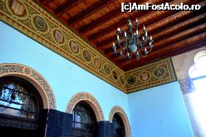[P12] Castelul Cantacuzino, Bușteni - interior » foto by makuy*
 - 
<span class="allrVoted glyphicon glyphicon-heart hidden" id="av705473"></span>
<a class="m-l-10 hidden" id="sv705473" onclick="voting_Foto_DelVot(,705473,6777)" role="button">șterge vot <span class="glyphicon glyphicon-remove"></span></a>
<a id="v9705473" class=" c-red"  onclick="voting_Foto_SetVot(705473)" role="button"><span class="glyphicon glyphicon-heart-empty"></span> <b>LIKE</b> = Votează poza</a> <img class="hidden"  id="f705473W9" src="/imagini/loader.gif" border="0" /><span class="AjErrMes hidden" id="e705473ErM"></span>
