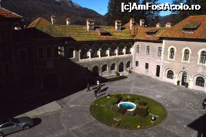 [P16] Castelul Cantacuzino, Bușteni - curtea interioară » foto by makuy*
 - 
<span class="allrVoted glyphicon glyphicon-heart hidden" id="av705477"></span>
<a class="m-l-10 hidden" id="sv705477" onclick="voting_Foto_DelVot(,705477,6777)" role="button">șterge vot <span class="glyphicon glyphicon-remove"></span></a>
<a id="v9705477" class=" c-red"  onclick="voting_Foto_SetVot(705477)" role="button"><span class="glyphicon glyphicon-heart-empty"></span> <b>LIKE</b> = Votează poza</a> <img class="hidden"  id="f705477W9" src="/imagini/loader.gif" border="0" /><span class="AjErrMes hidden" id="e705477ErM"></span>