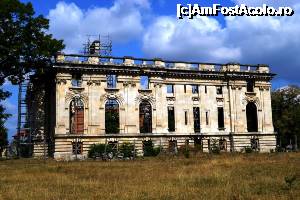 [P18] Palatul Cantacuzino, Florești - vedere frontală » foto by makuy*
 - 
<span class="allrVoted glyphicon glyphicon-heart hidden" id="av705479"></span>
<a class="m-l-10 hidden" id="sv705479" onclick="voting_Foto_DelVot(,705479,6777)" role="button">șterge vot <span class="glyphicon glyphicon-remove"></span></a>
<a id="v9705479" class=" c-red"  onclick="voting_Foto_SetVot(705479)" role="button"><span class="glyphicon glyphicon-heart-empty"></span> <b>LIKE</b> = Votează poza</a> <img class="hidden"  id="f705479W9" src="/imagini/loader.gif" border="0" /><span class="AjErrMes hidden" id="e705479ErM"></span>
