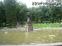 [P08] in parcul din Sinaia ,in departare se vad si :celebrele:scaune cu plata » foto by bogdan 75
 - 
<span class="allrVoted glyphicon glyphicon-heart hidden" id="av110149"></span>
<a class="m-l-10 hidden" id="sv110149" onclick="voting_Foto_DelVot(,110149,6777)" role="button">șterge vot <span class="glyphicon glyphicon-remove"></span></a>
<a id="v9110149" class=" c-red"  onclick="voting_Foto_SetVot(110149)" role="button"><span class="glyphicon glyphicon-heart-empty"></span> <b>LIKE</b> = Votează poza</a> <img class="hidden"  id="f110149W9" src="/imagini/loader.gif" border="0" /><span class="AjErrMes hidden" id="e110149ErM"></span>