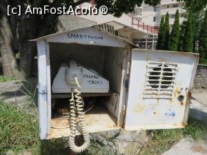 [P27] Telefon „inteligent” într-o stație de taximetre din Sinaia.  » foto by tata123 🔱
 - 
<span class="allrVoted glyphicon glyphicon-heart hidden" id="av771631"></span>
<a class="m-l-10 hidden" id="sv771631" onclick="voting_Foto_DelVot(,771631,6777)" role="button">șterge vot <span class="glyphicon glyphicon-remove"></span></a>
<a id="v9771631" class=" c-red"  onclick="voting_Foto_SetVot(771631)" role="button"><span class="glyphicon glyphicon-heart-empty"></span> <b>LIKE</b> = Votează poza</a> <img class="hidden"  id="f771631W9" src="/imagini/loader.gif" border="0" /><span class="AjErrMes hidden" id="e771631ErM"></span>