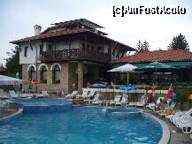 [P04] piscina cu partea mica jacuzzi si un sector pentru copii mai mici » foto by essential1975
 - 
<span class="allrVoted glyphicon glyphicon-heart hidden" id="av143482"></span>
<a class="m-l-10 hidden" id="sv143482" onclick="voting_Foto_DelVot(,143482,6785)" role="button">șterge vot <span class="glyphicon glyphicon-remove"></span></a>
<a id="v9143482" class=" c-red"  onclick="voting_Foto_SetVot(143482)" role="button"><span class="glyphicon glyphicon-heart-empty"></span> <b>LIKE</b> = Votează poza</a> <img class="hidden"  id="f143482W9" src="/imagini/loader.gif" border="0" /><span class="AjErrMes hidden" id="e143482ErM"></span>